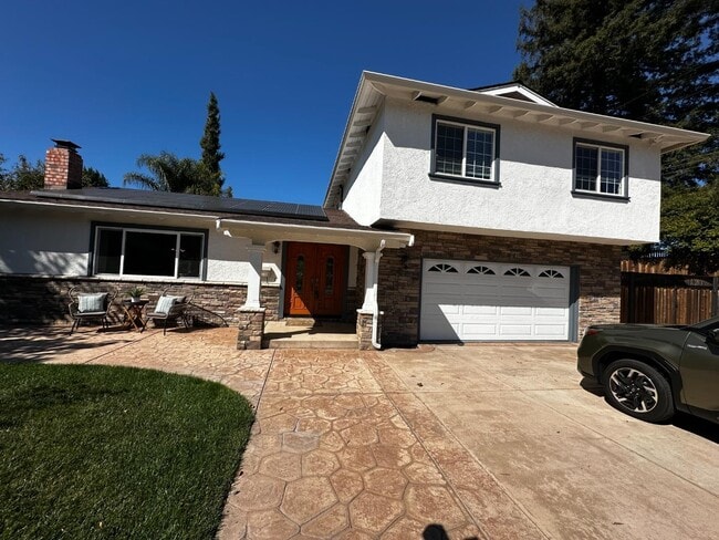 Photo - 2172 La Salle Dr