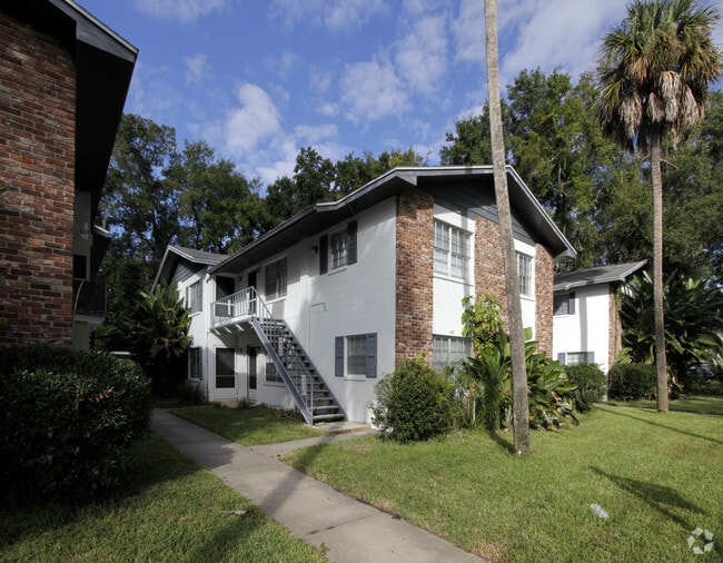 Delaney Park Flats - Delaney Park Flats Apartments