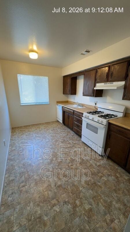 Photo - 726 S Locust St Unit D