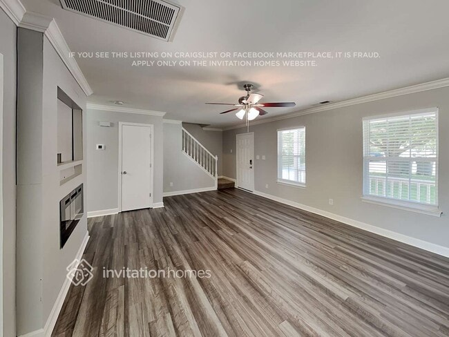 Photo - 410 Queens Dr SW
