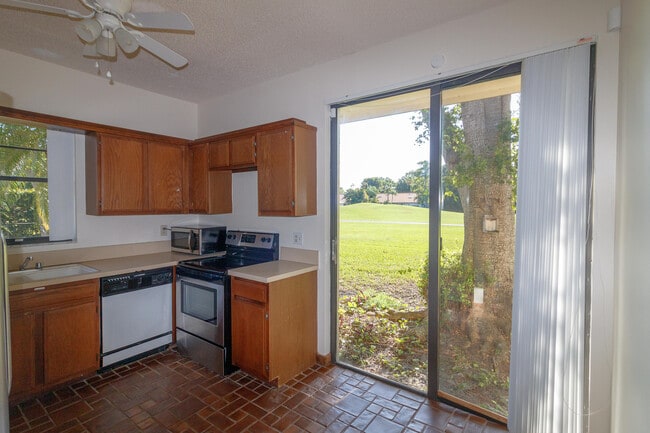 Photo - 8197 Royal Palm Ct