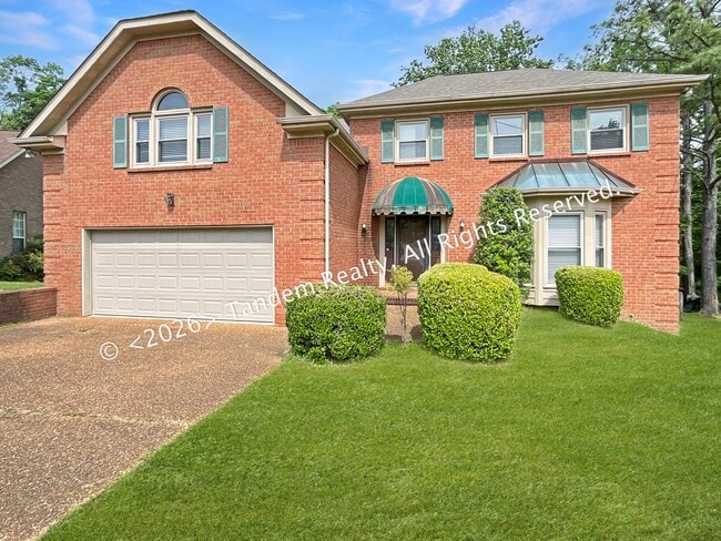 Building Photo - 309 Oakcrest Ct