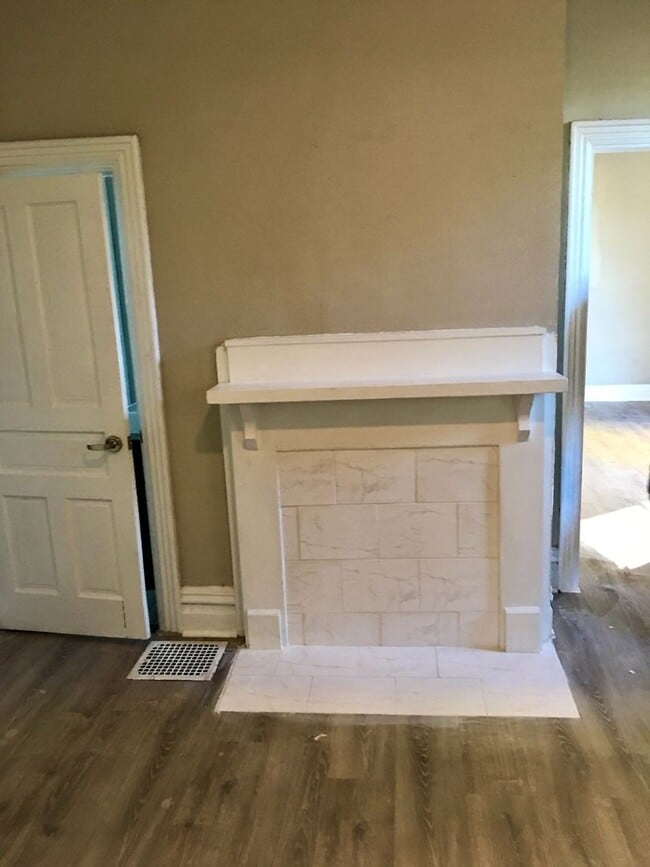 Photo - 108 Hallock St Unit 1 - Designer