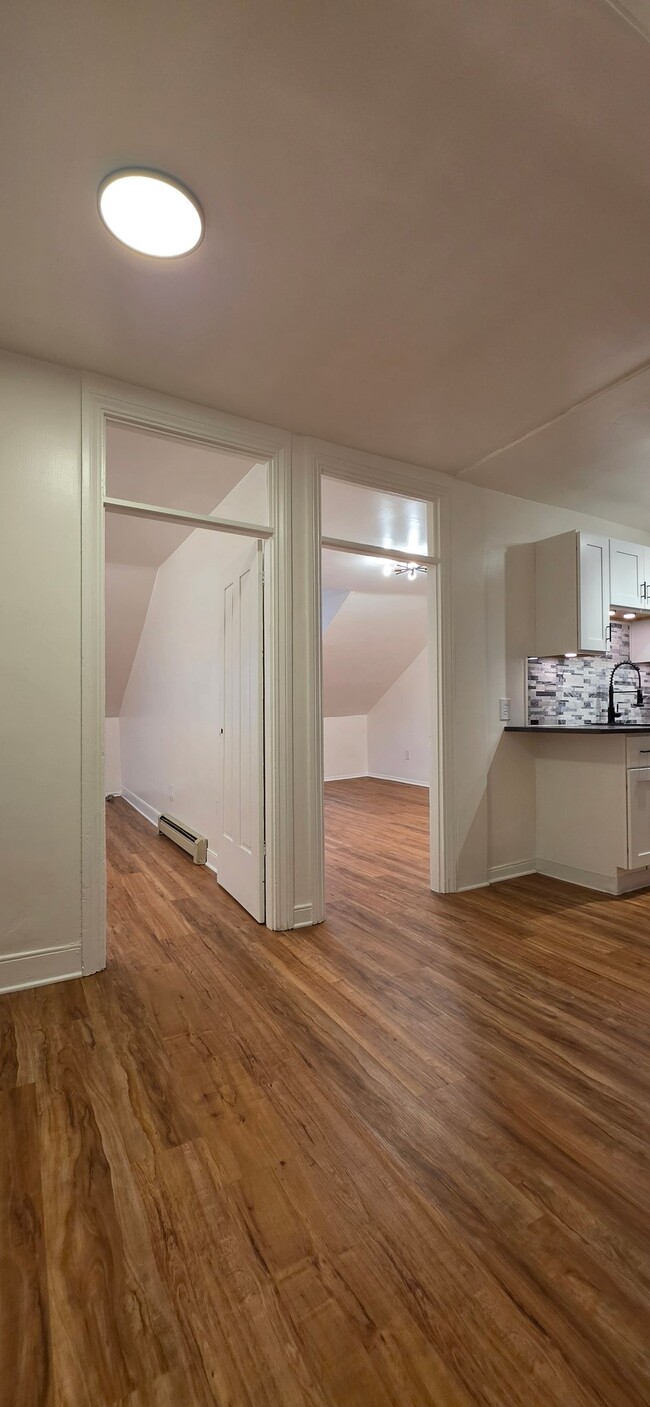 55 W Louther St