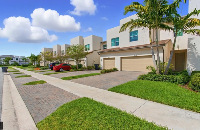 Photo - 4874 Navali Dr