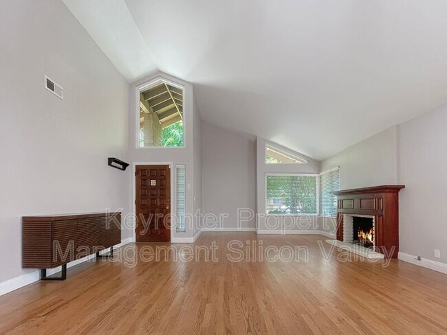 Photo - 2261 Plummer Ave