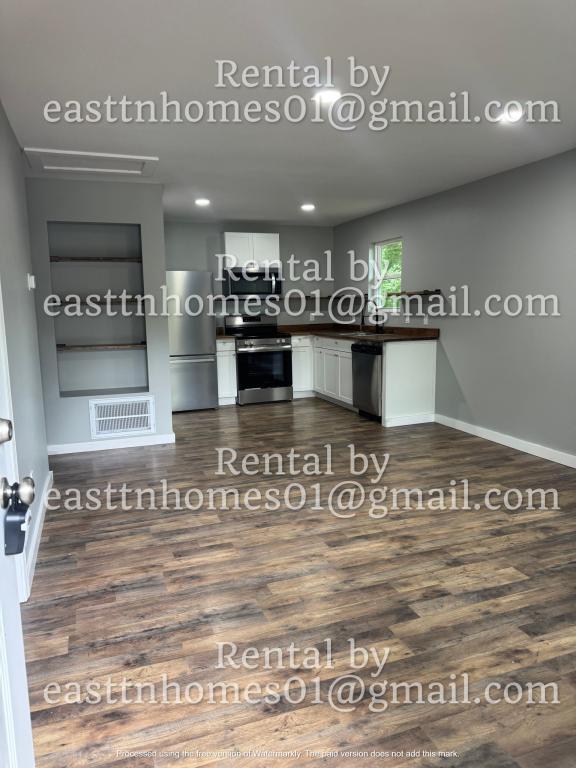 Photo - 218 Fisk Ave
