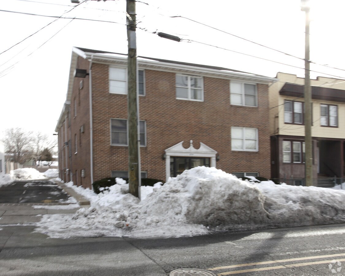 Photo - 634 S Broad St