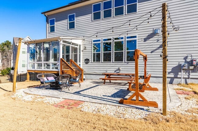 Photo - 1708 Aberdour Dr