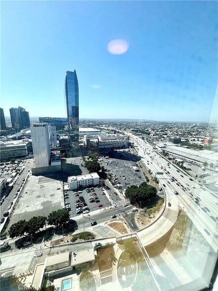 Building Photo - 889 Francisco St Unit 2901