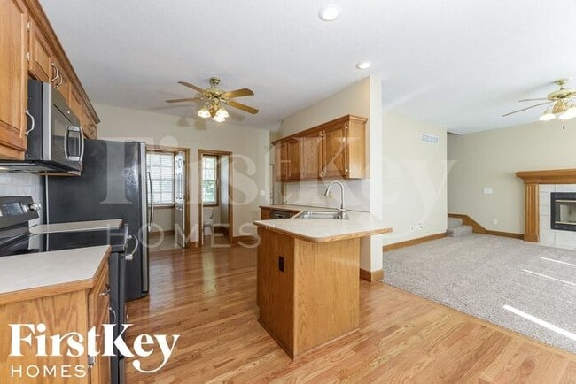 Photo - 711 Old Paint Rd