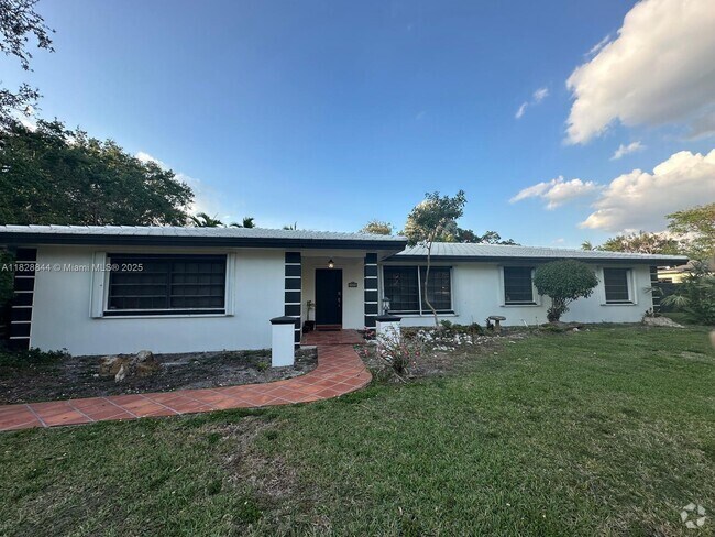 Building Photo - 7625 SW 180th Terrace Rental