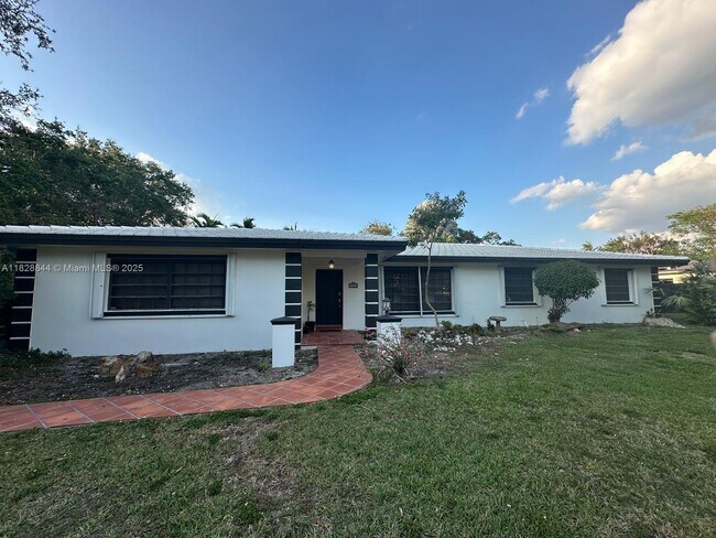 Building Photo - 7625 SW 180th Terrace Rental