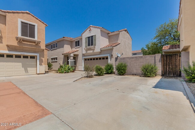 Photo - 204 W Mountain Sage Dr