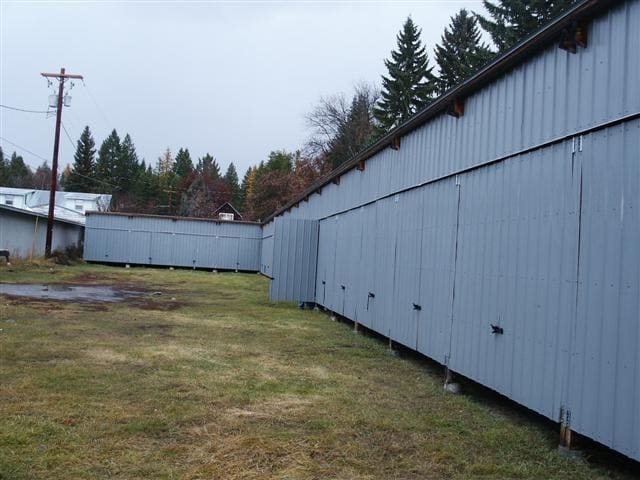 Storage Units - Skyles Apartments