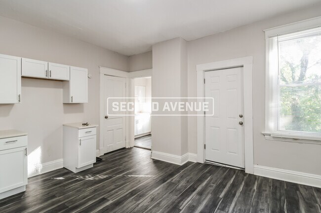 3350 Cavanaugh Ave