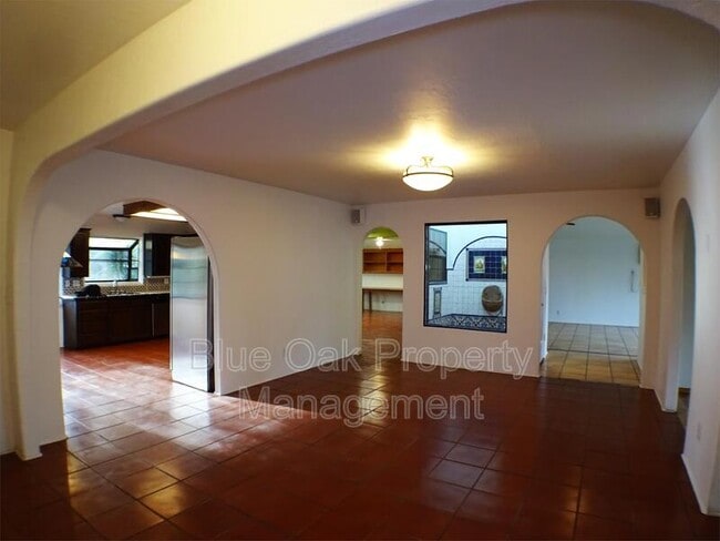 Photo - 1716 Meadow Rd