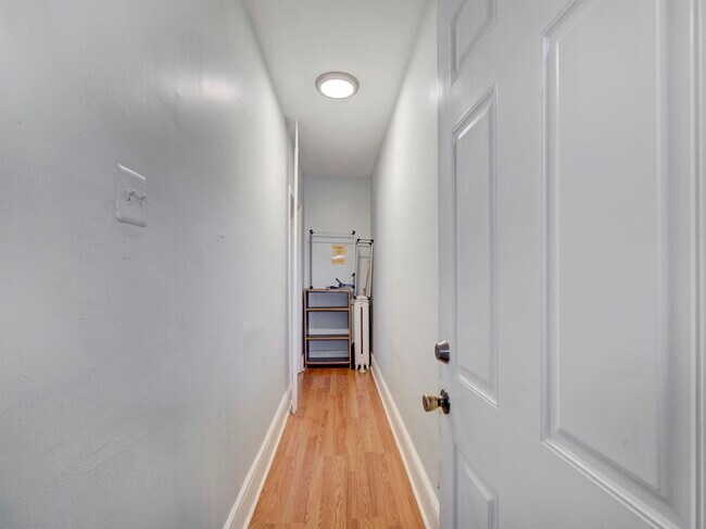 276 Van Wagenen Ave Unidad 1