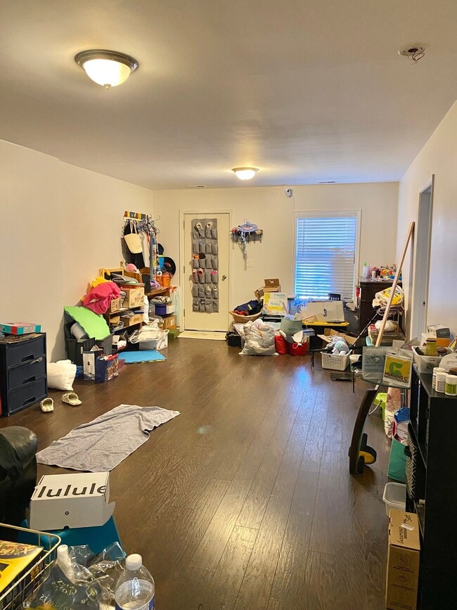 Photo - 254 W 31st St