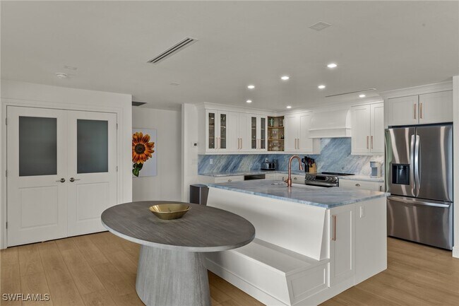 Photo - 26888 McLaughlin Blvd