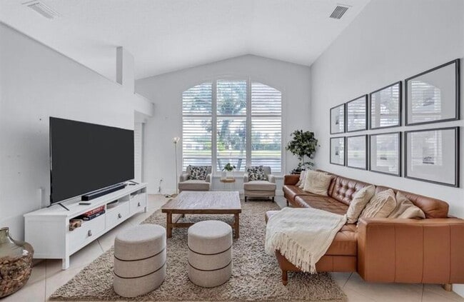 Photo - 9569 Tavernier Dr