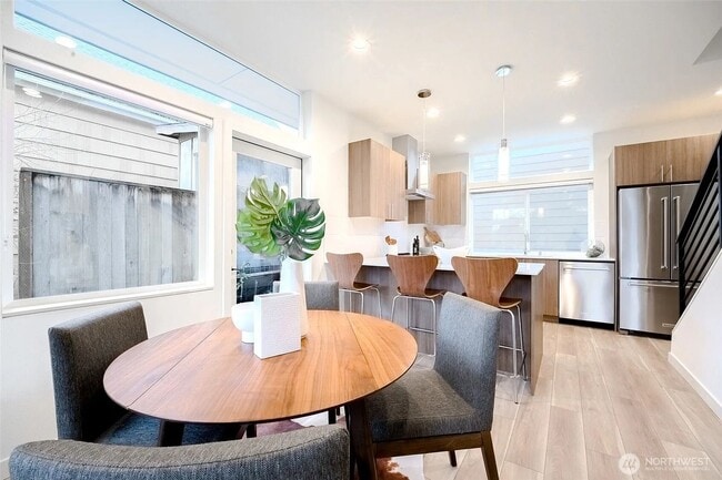 Photo - Seward Park Modern 2-Bedroom Home