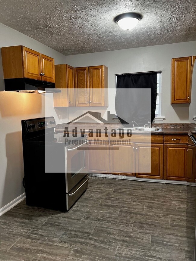 Photo - 5895 Jonesboro Rd