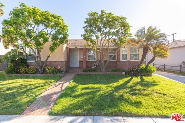 Photo - 2452 Colby Ave Unidad House