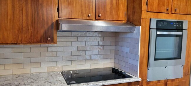 Photo - 1003 Harrington Ave