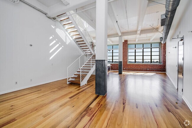 Building Photo - 1850 E Industrial St Unit 706 Rental