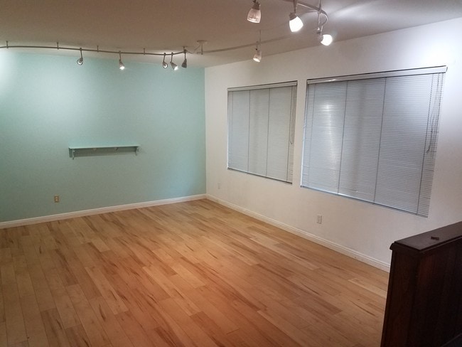 Building Photo - 3112 S Durango Ave Unit 2