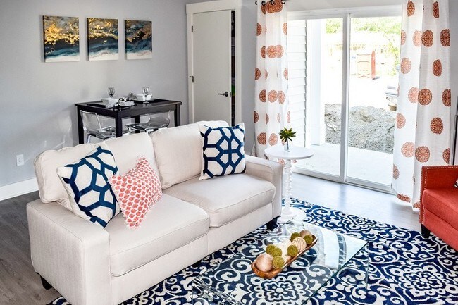 Photo - Schuyler Commons