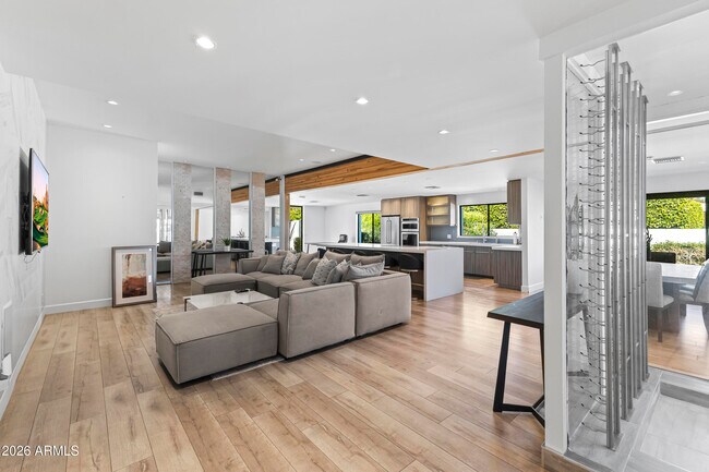 Photo - 6834 N 72nd Pl