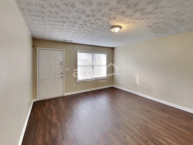 Photo - 435 Shenandoah Ct