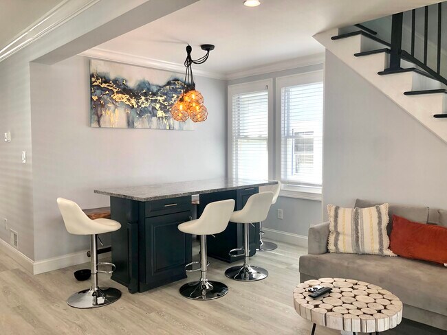 Photo - 103 13th Ave