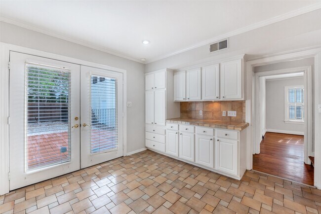 Photo - 1609 Driscoll St