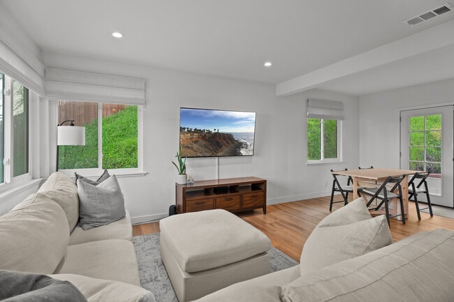Photo - 531 Rindge Ln