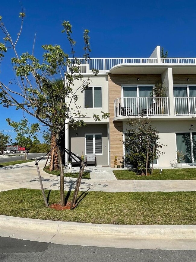 Building Photo - 25731 SW 144th Ave Rental