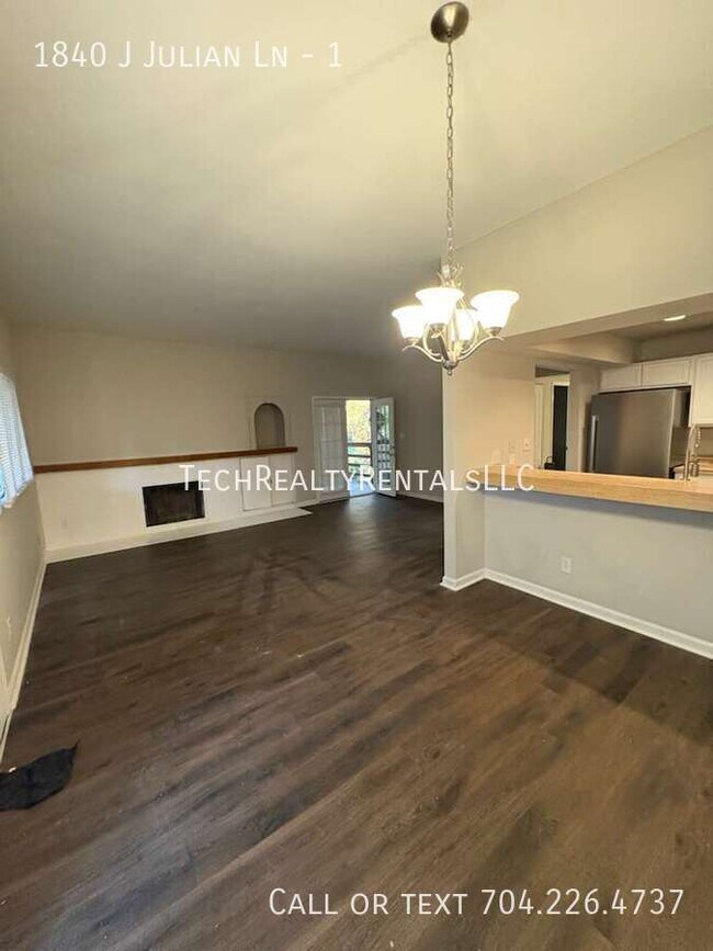 Photo - 1840 J Julian Ln