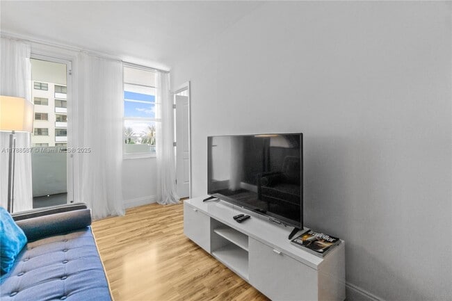 Photo - 100 Lincoln Rd Unit 309