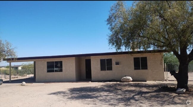 Building Photo - 1601 W San Ricardo Blvd Rental