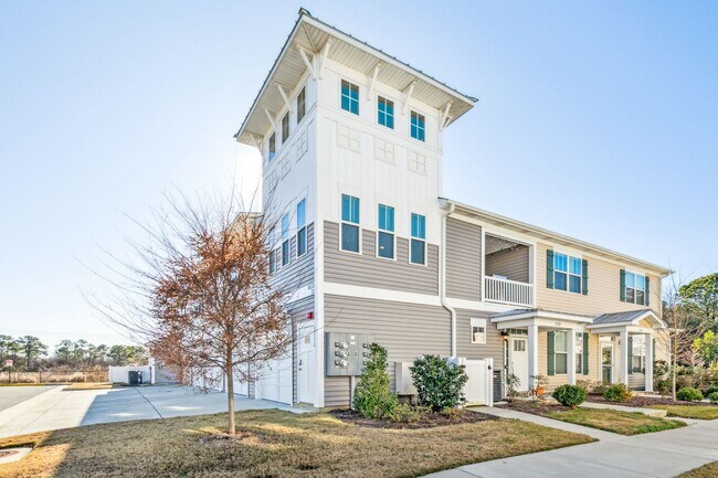 Photo - *Almost New & Ready for You!*