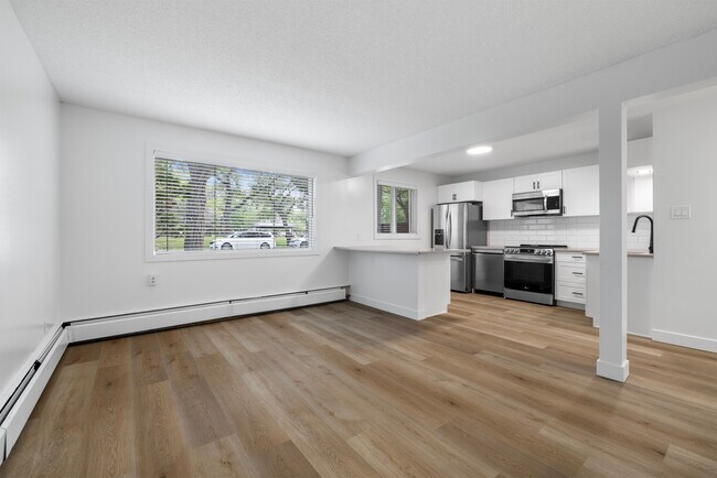 Photo - 2242-2242 Scarth St Unit 1