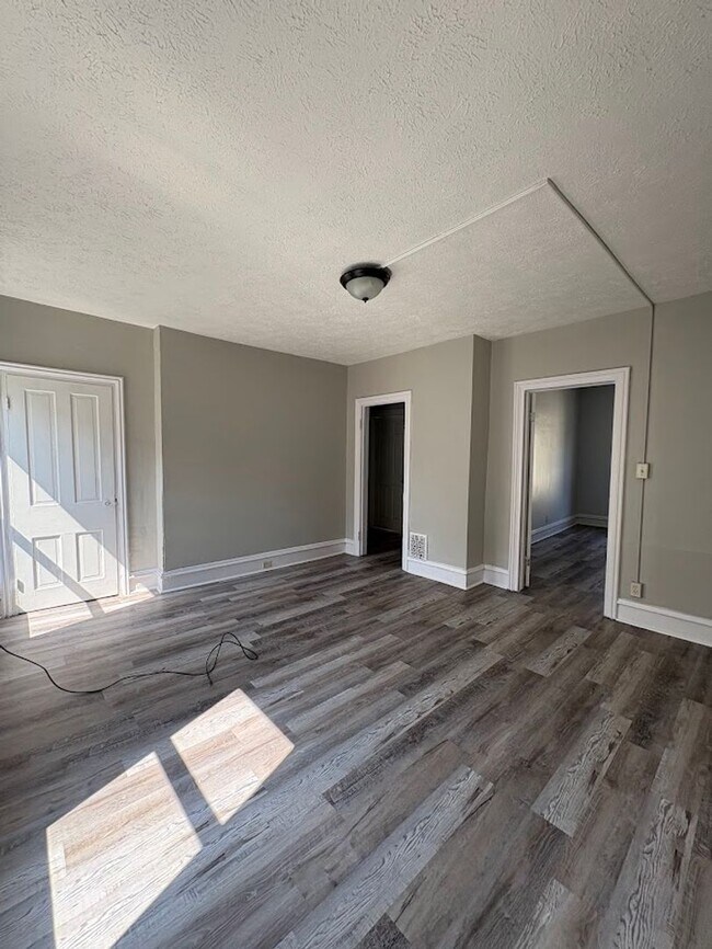 Photo - 656 Kling St Unidad B