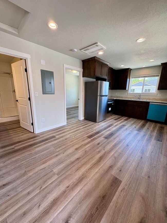 Photo - 1123 Annalise St Unit 1
