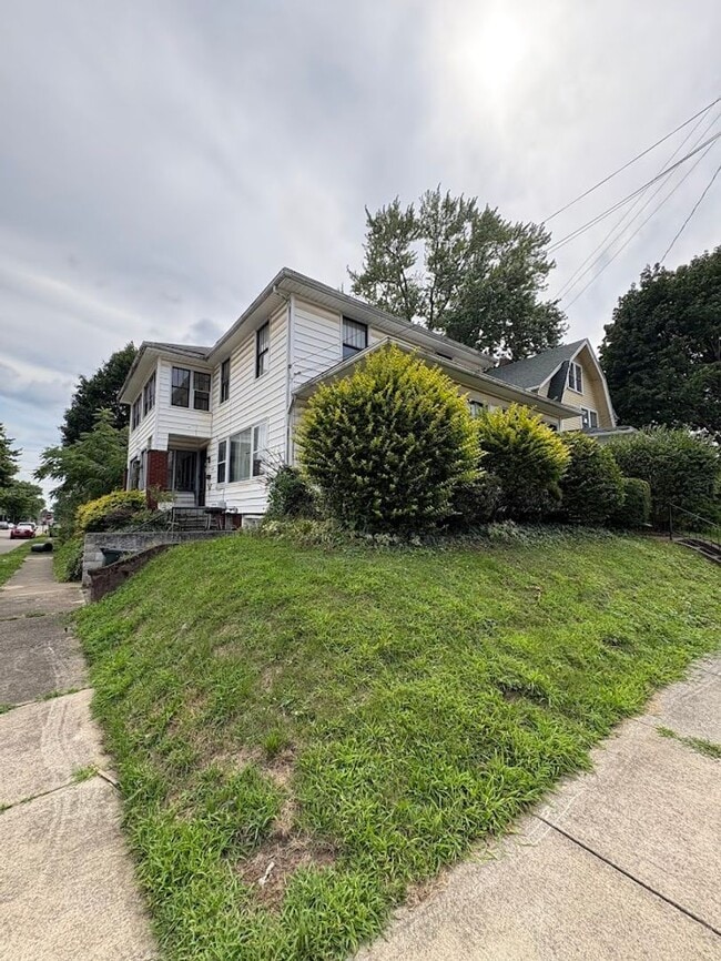 Photo - 17th and Oxford Triplex Unit 1100 17th St NW - 1