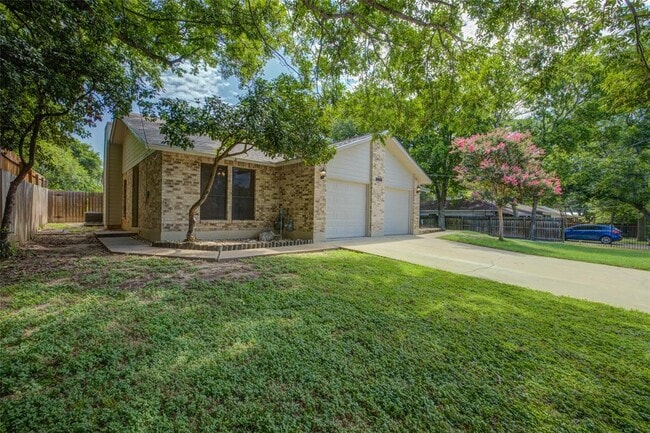Photo - 306 Corral Ln