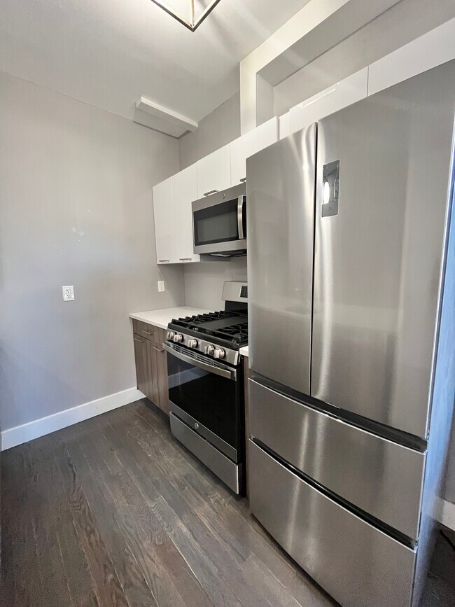 270 Hancock Ave 2 - 271 Hancock Ave Unit 2