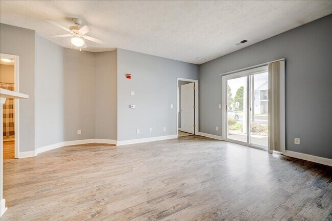 Photo - **Swimming Pool*****1 Bed 1 Bath******Cros...