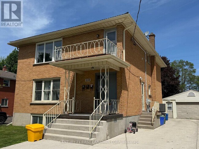Photo - 228 Burnside Dr